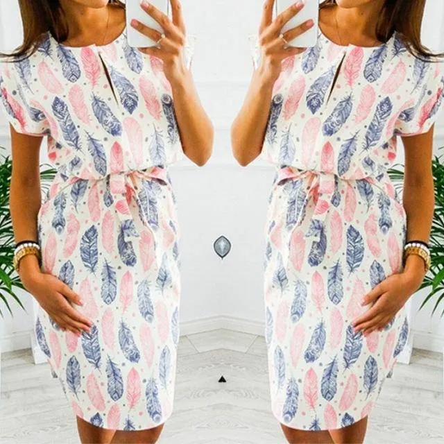 Plus Size - Summer Casual Dresses V-neck knee length dress, short Sleeve geometric Print (US 8 -16)